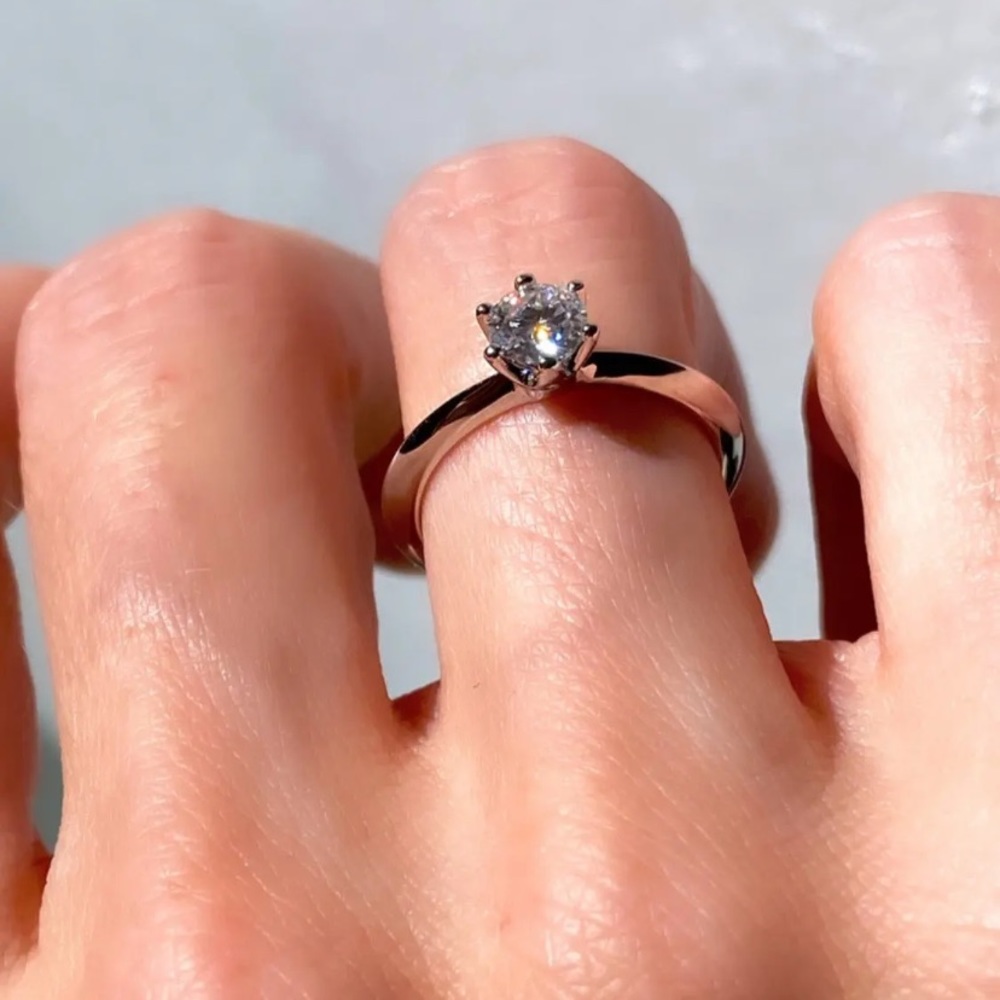 CERTIFIED 0.5 CT Moissanite round cut Solid 925 sterling silver Engagement Ring